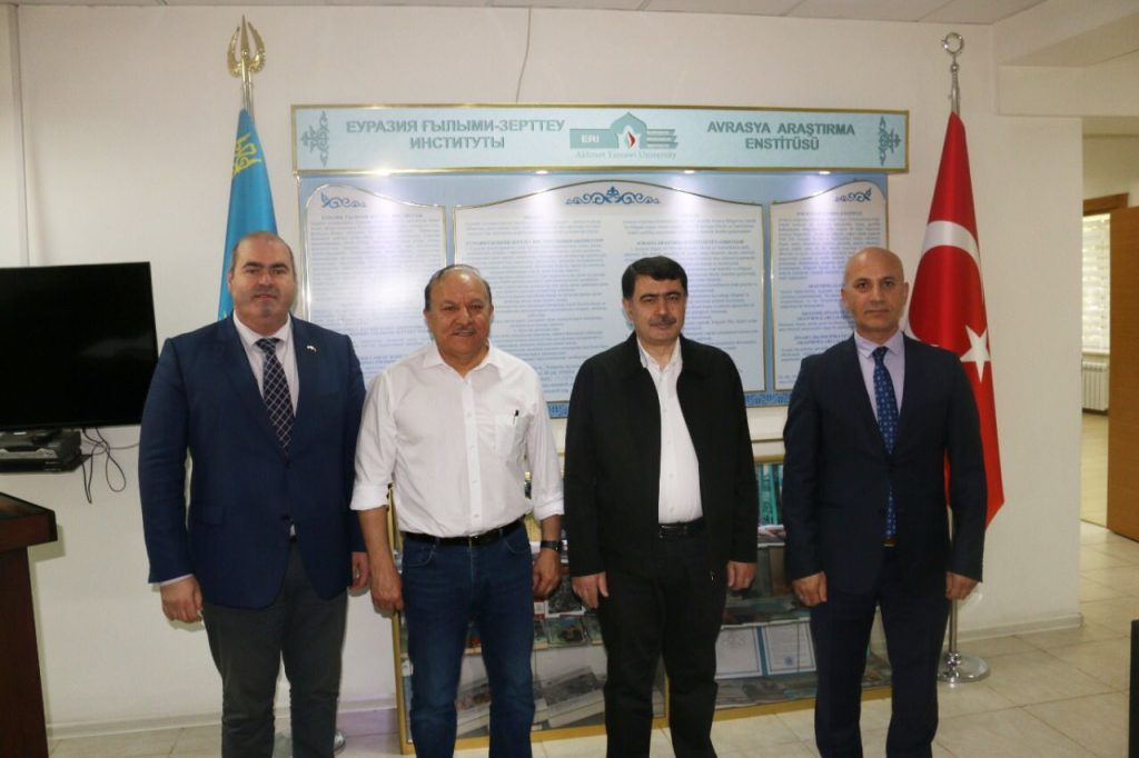 On May 20, 2022, Ankara Governor Vasip Şahin visited the Eurasian Research Institute of the Khoja Ahmet Yasawi International Kazakh-Turkish University as part of his visit to Almaty