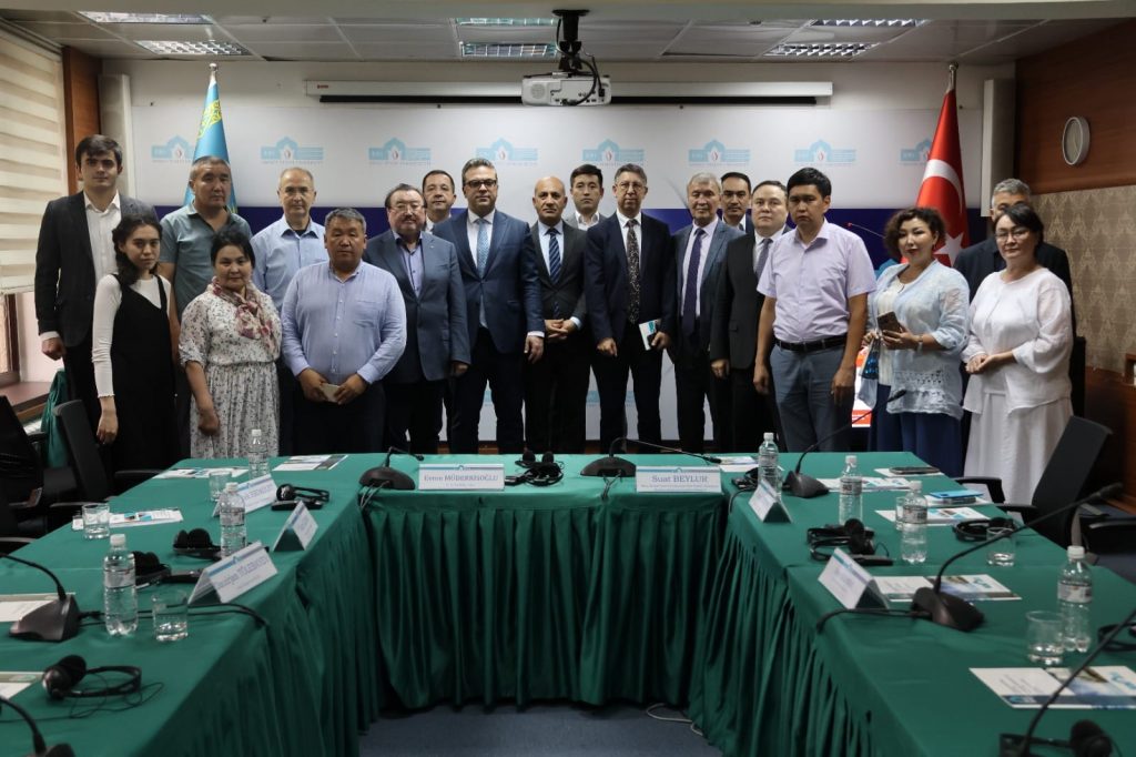 T.C. Almatı Başkonsolosluğu ile birlikte tertip edilen 15 Temmuz Demokrasi ve Milli Birlik Günü Paneli, araştırmacı, yazar ve medya temsilcilerinin katılımıyla gerçekleştirildi.